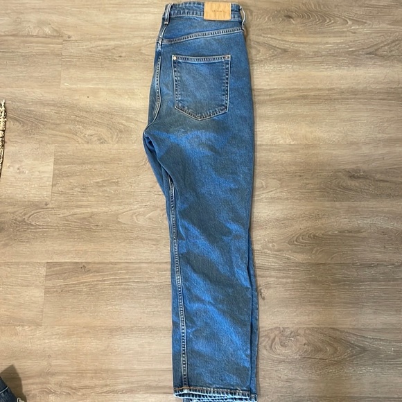 Straight Leg H&M Jeans. Size 10 - Picture 2 of 4